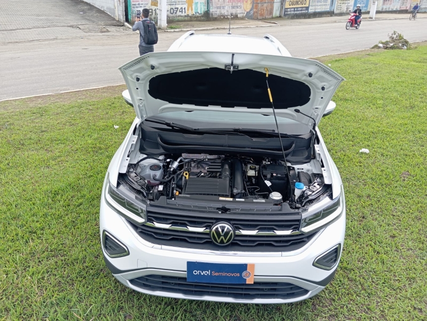 volkswagen t-cross 1.4 250 tsi total flex highline automatico 4p 2025
