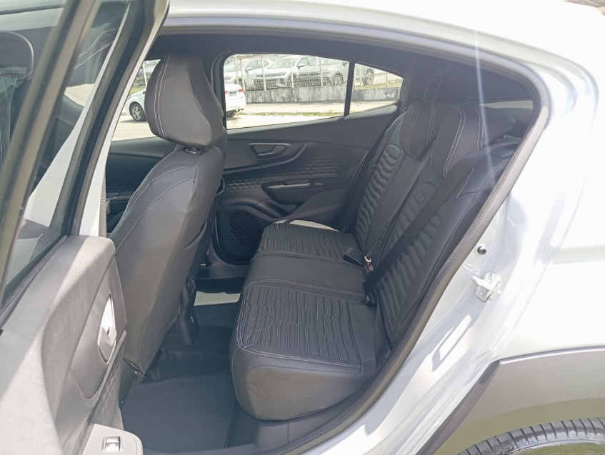 fiat fastback 1.0 turbo 200 flex cvt 4p automatico 2026