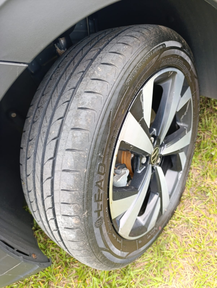 volkswagen nivus 1.0 200 tsi total flex highline automatico 4p 202314