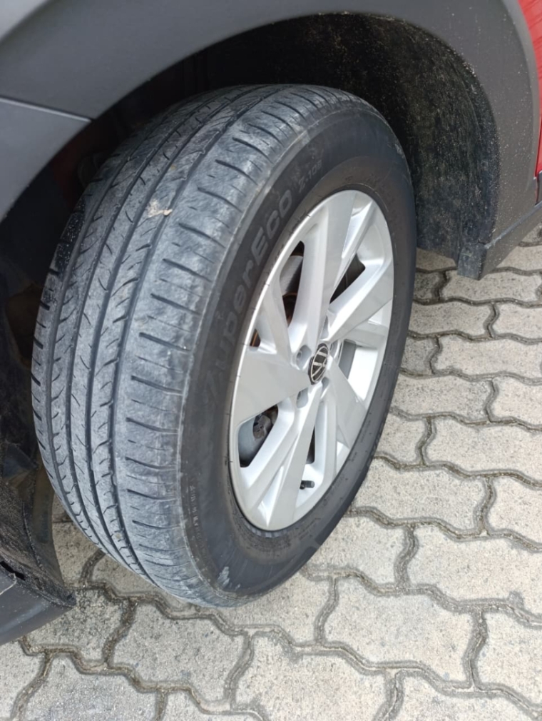 volkswagen nivus 1.0 200 tsi total flex comfortline automatico 4p 202114