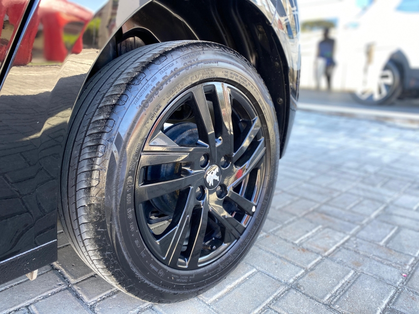 peugeot 208 style 1.0 flex 6v mec