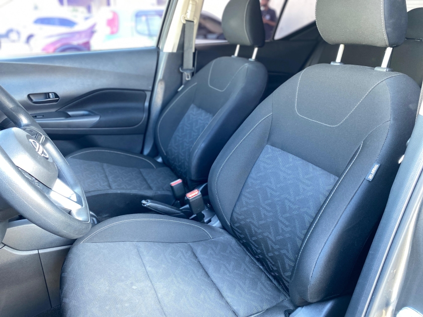kicks active 1.6 16v flex aut