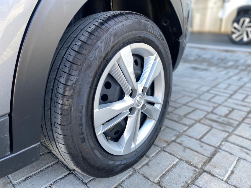 kicks active 1.6 16v flex aut