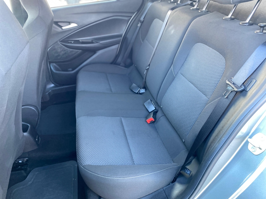 onix sedan plus lt 1.0 12v tb flex mec.