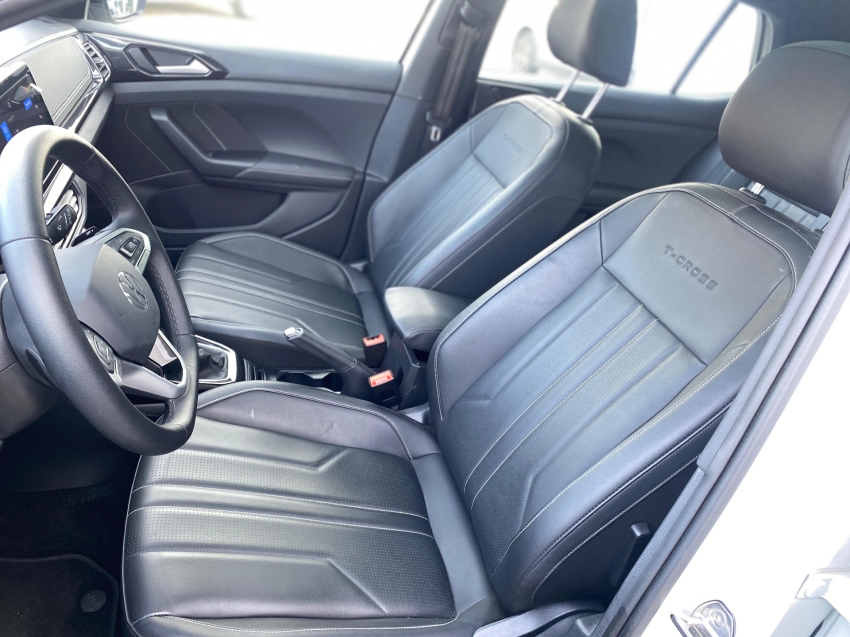 volkswagen t-cross 1.4 250 tsi total flex highline automatico 5p 2025