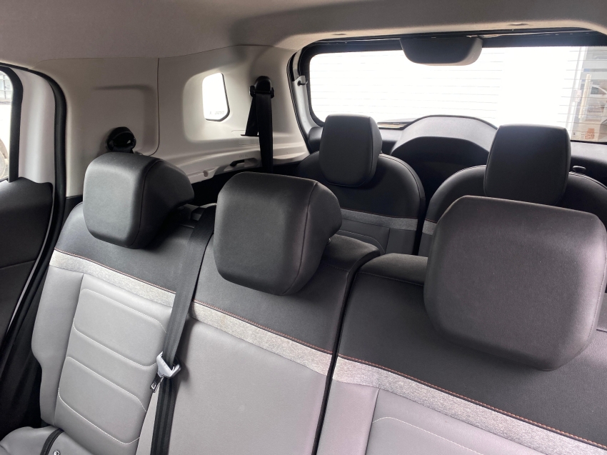 c3 aircross 7 shine 1.0 tb 200 flex aut