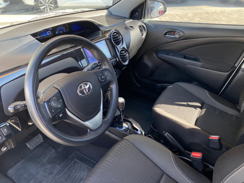 etios x plus 1.5 flex aut