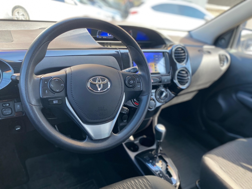 etios x plus 1.5 flex aut