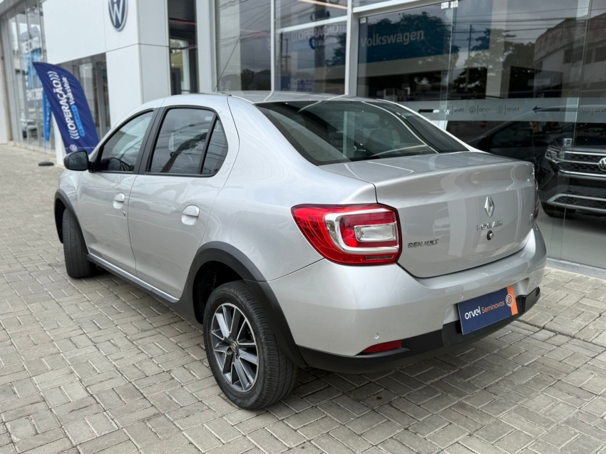 logan iconic 1.6 flex aut5 logan iconic 1.6 flex aut5