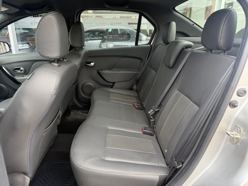 logan iconic 1.6 flex aut13 logan iconic 1.6 flex aut13