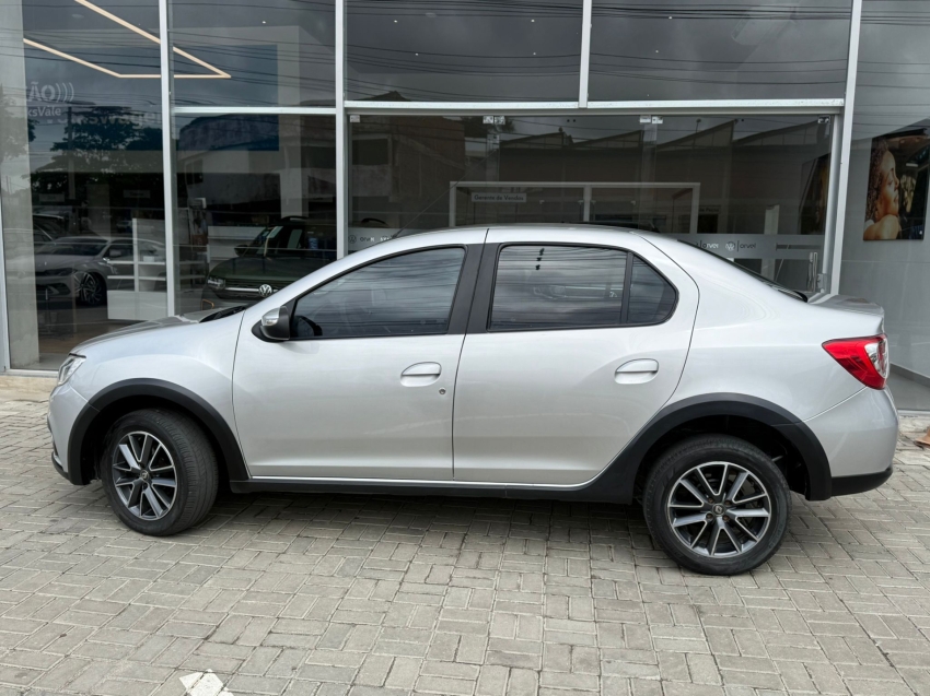 logan iconic 1.6 flex aut4 logan iconic 1.6 flex aut4