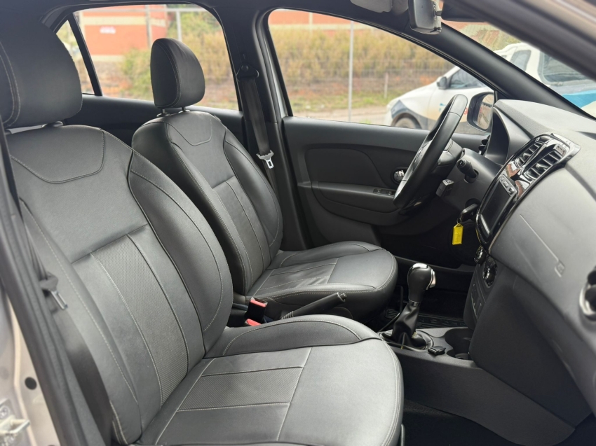 logan iconic 1.6 flex aut11 logan iconic 1.6 flex aut11