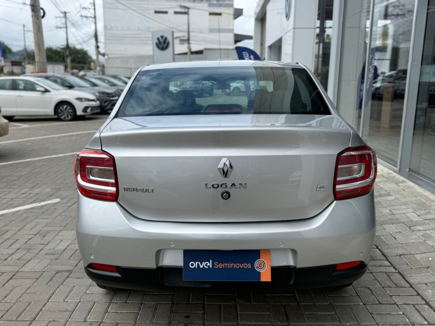 logan iconic 1.6 flex aut6 logan iconic 1.6 flex aut6