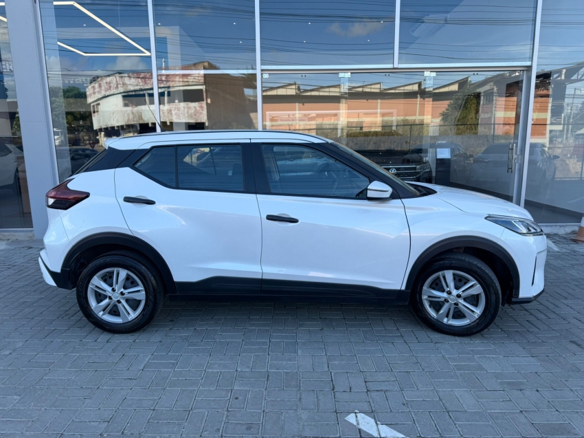 kicks active 1.6 16v flex aut7