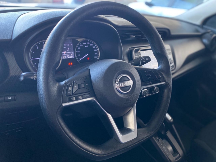 kicks active 1.6 16v flex aut8