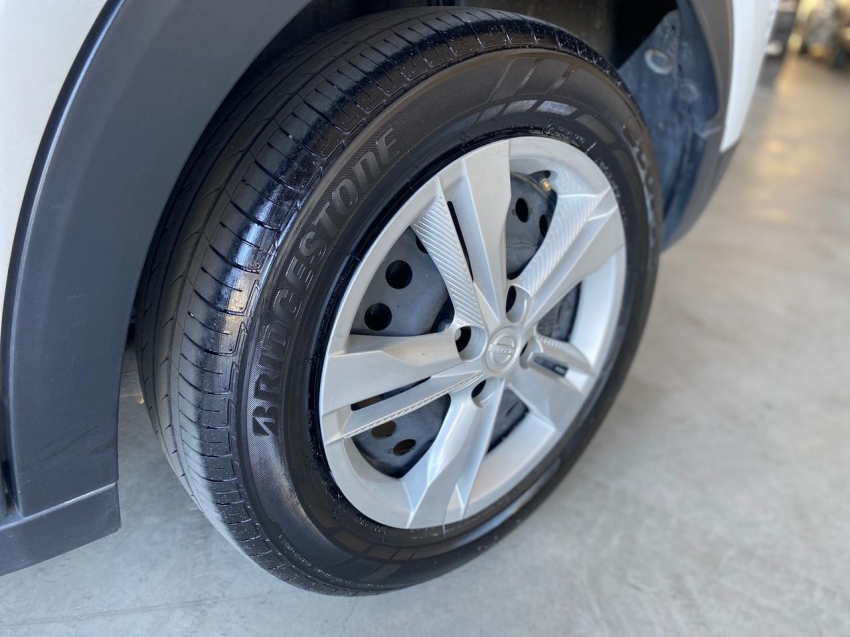 kicks active 1.6 16v flex aut4