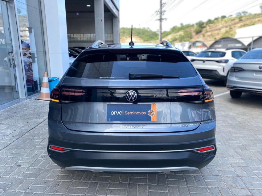 nivus highline 1.0 tb 200 tsi flex aut8