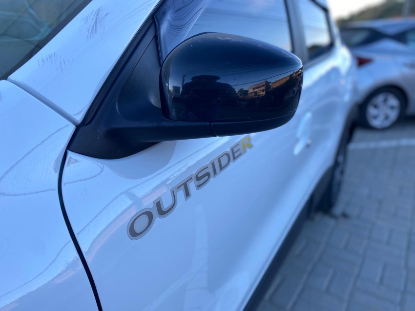 kwid outsider 1.0 12v flex mec5