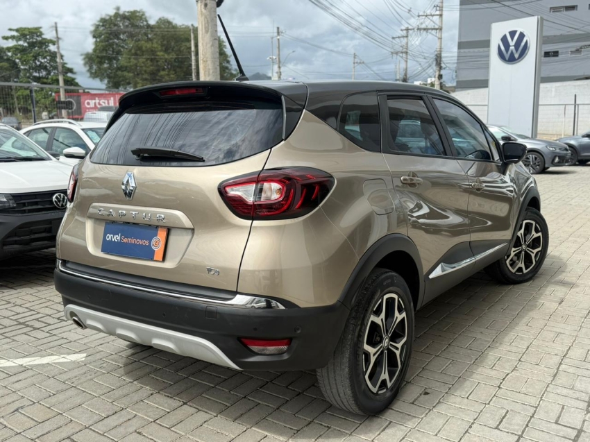 captur iconic 1.3 tb flex aut10