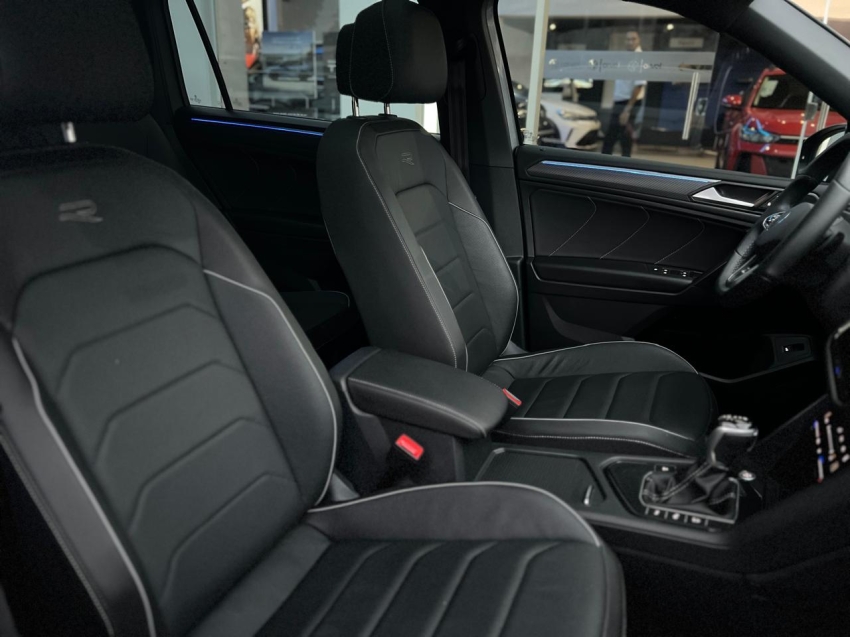 tiguan allspace 2.0 r-line 300tsi25