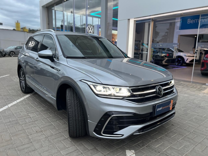 tiguan allspace 2.0 r-line 300tsi12