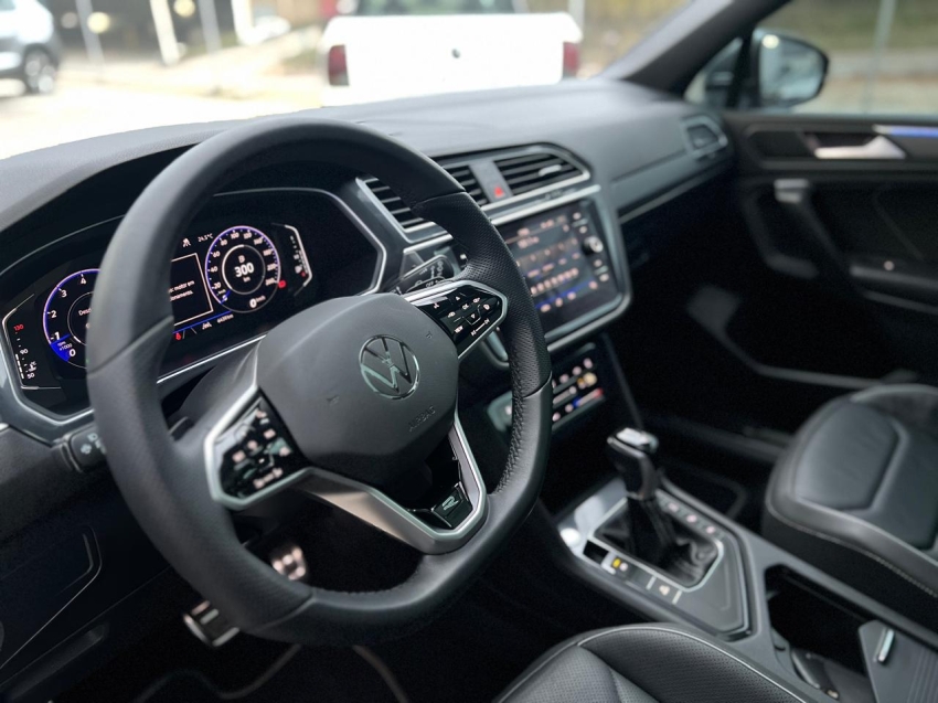 tiguan allspace 2.0 r-line 300tsi19