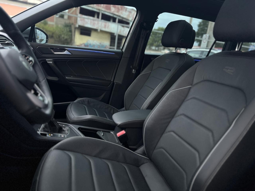 tiguan allspace 2.0 r-line 300tsi22