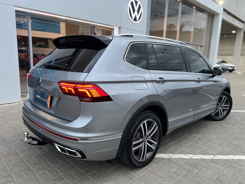 tiguan allspace 2.0 r-line 300tsi10