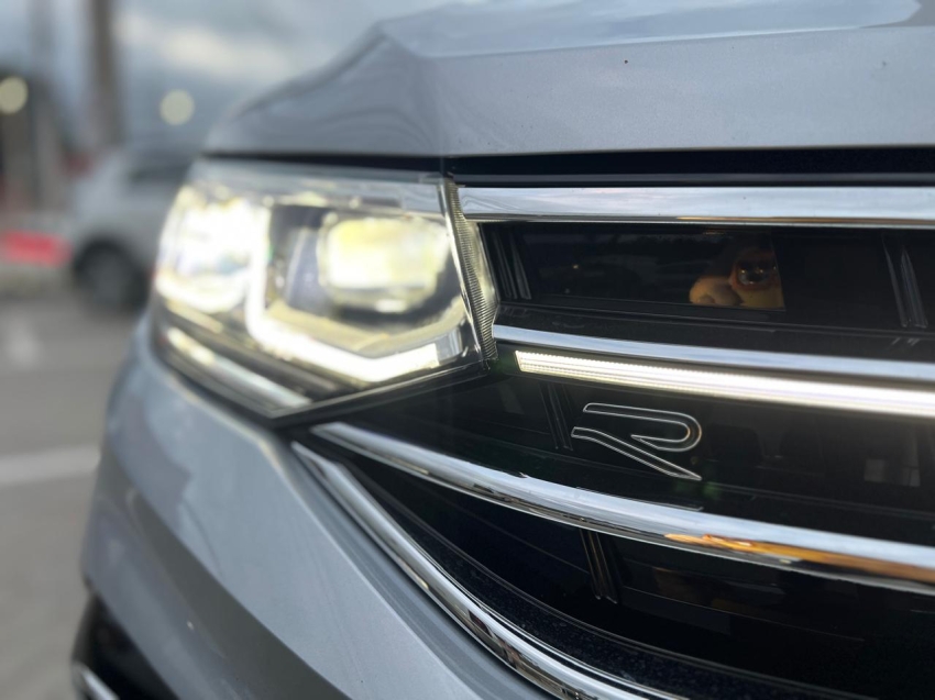 tiguan allspace 2.0 r-line 300tsi13