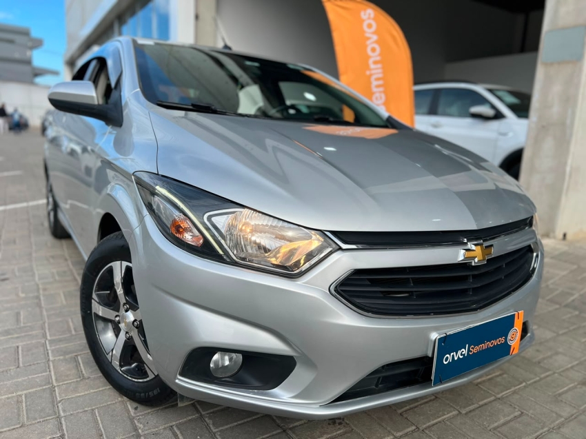 onix hatch 1.4 ltz flex aut1