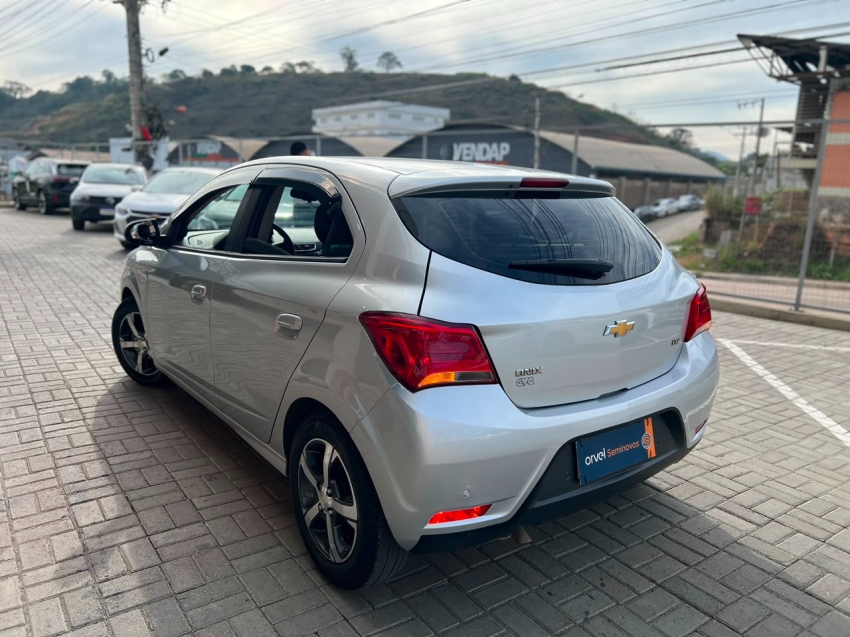 onix hatch 1.4 ltz flex aut5