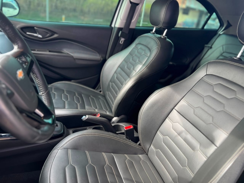 onix hatch 1.4 ltz flex aut18