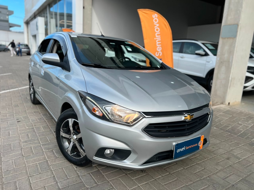 onix hatch 1.4 ltz flex aut
