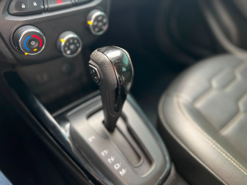 onix hatch 1.4 ltz flex aut17