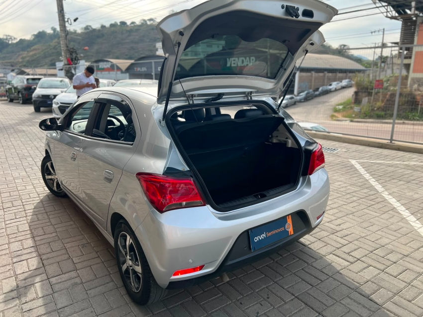 onix hatch 1.4 ltz flex aut8