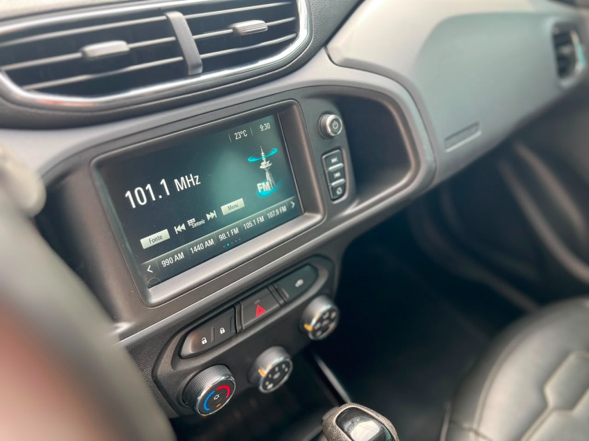 onix hatch 1.4 ltz flex aut15