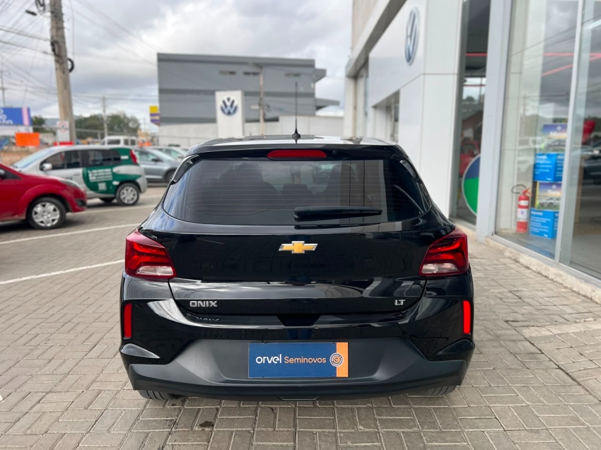 onix hatch lt 1.0 12v flex mec6