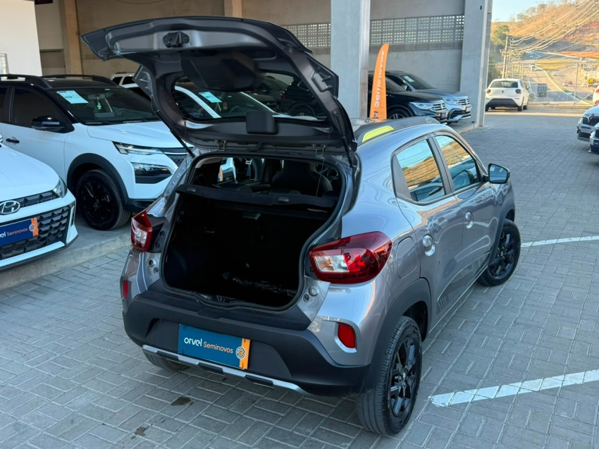 renault kwid outsider 1.0 flex mec.8