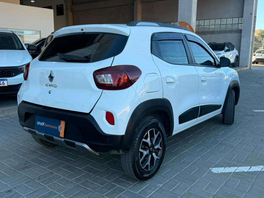 renault kwid outsider 1.0 flex mec.4