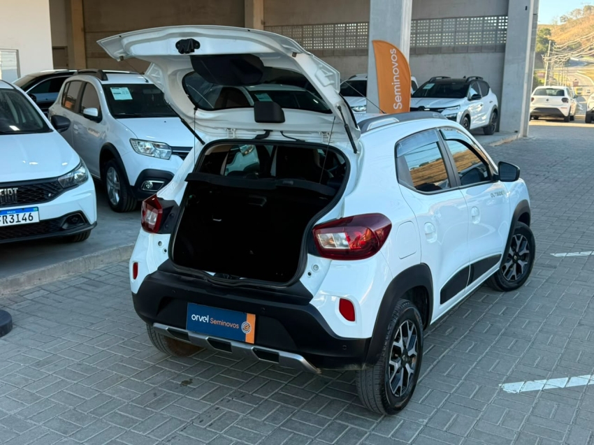 renault kwid outsider 1.0 flex mec.8