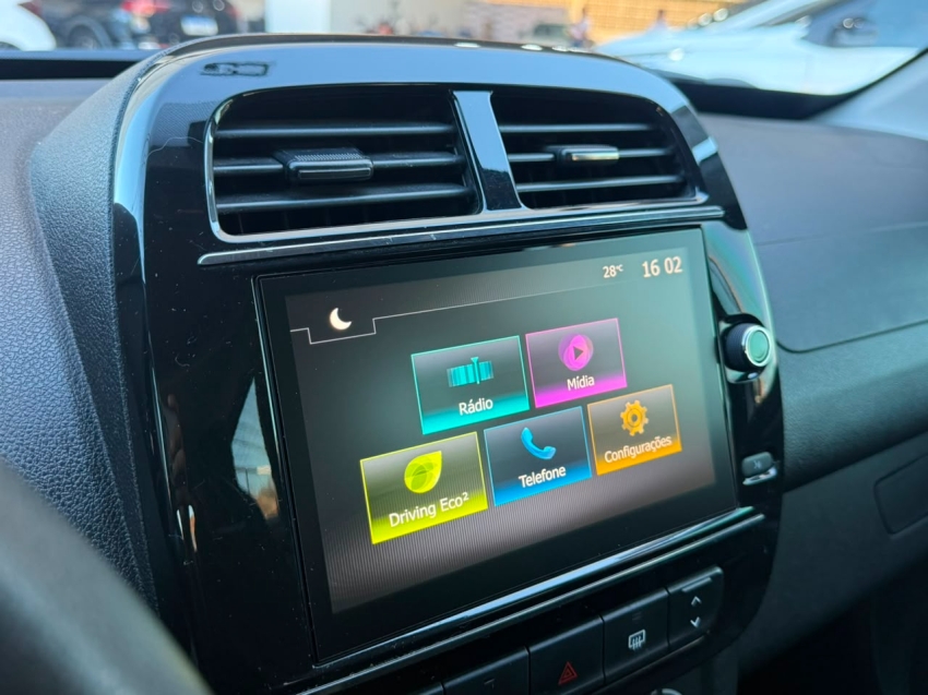 renault kwid outsider 1.0 flex mec.15