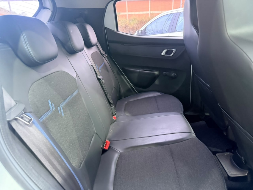 kwid intense 1.0 flex 12v 5p mec.17