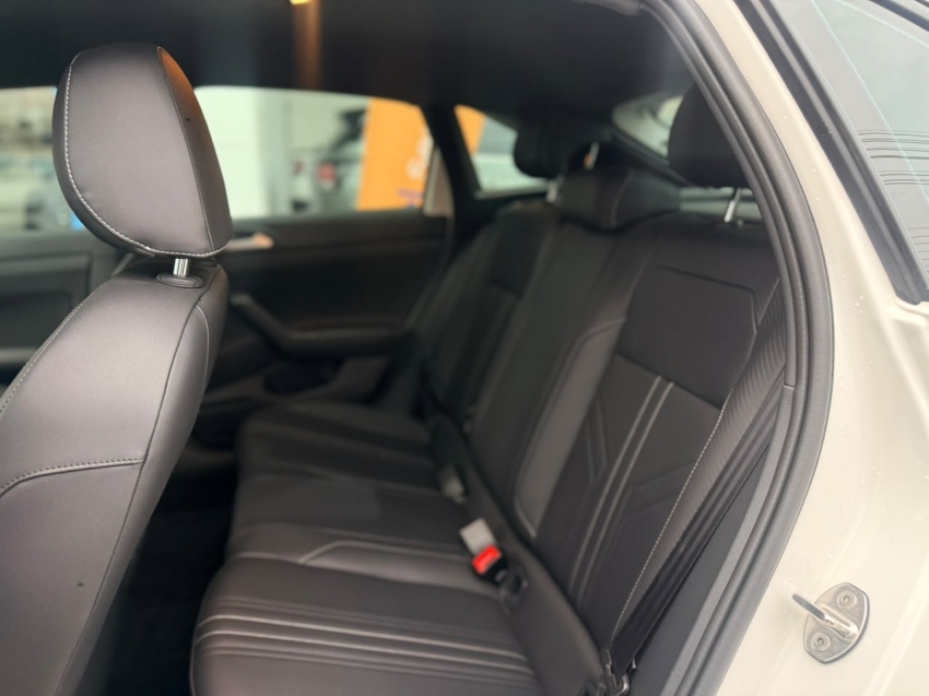 nivus highline 1.0 tb 200 tsi flex aut18