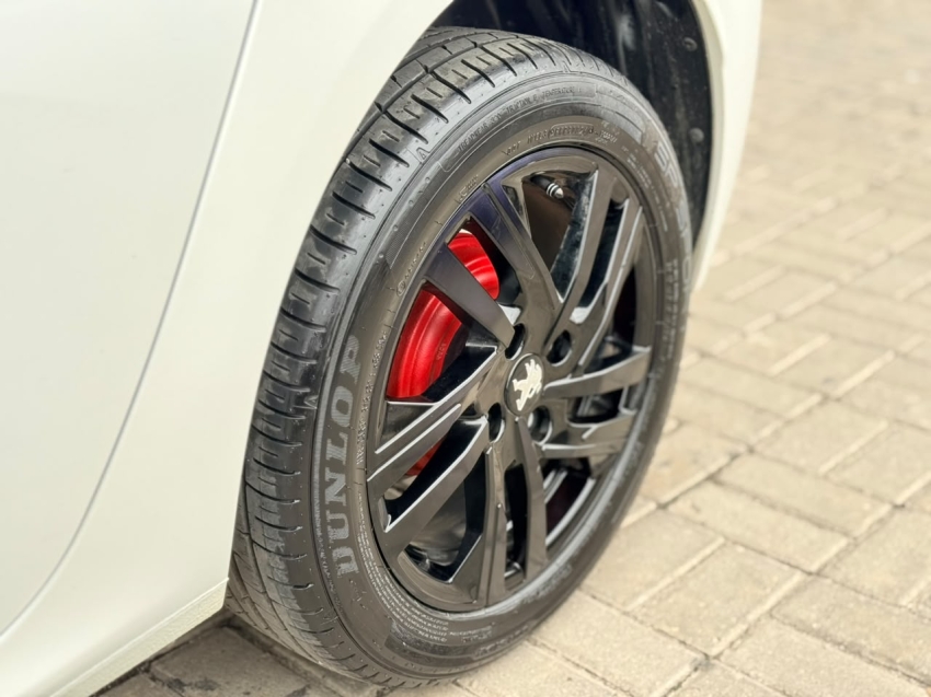 peugeot 208 roadtrip 1.6 flex at9