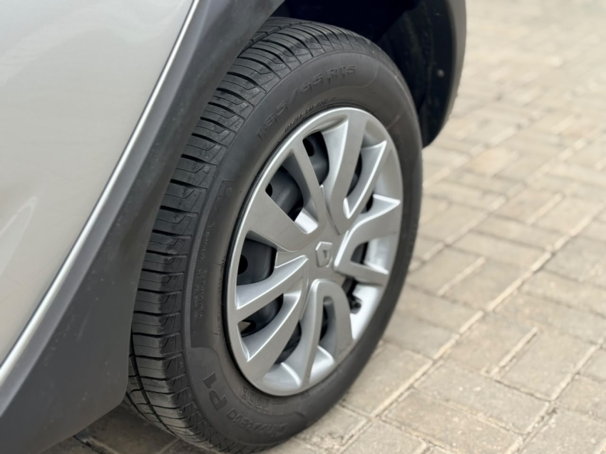 renault sandero stepway zen 1.o flex mec.9