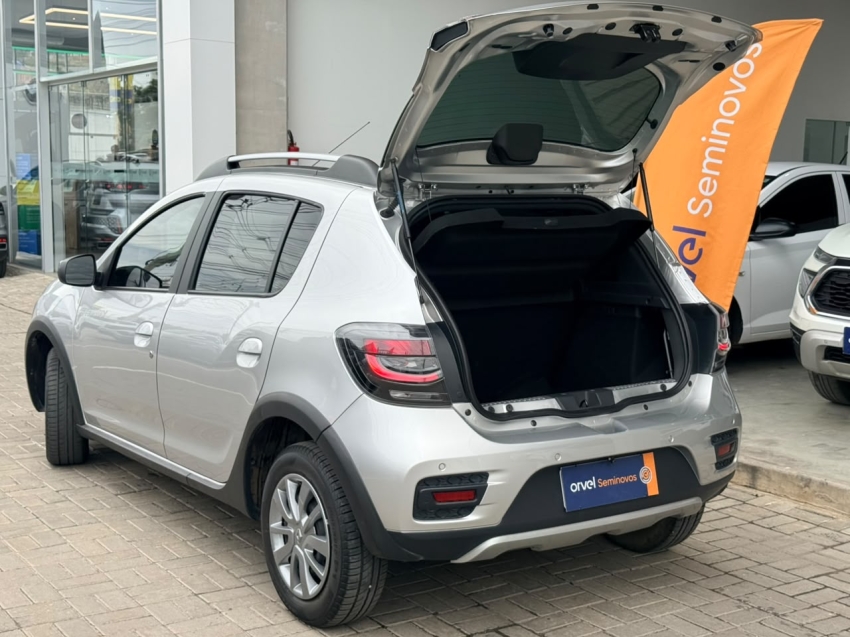renault sandero stepway zen 1.o flex mec.8
