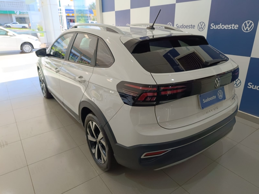 volkswagen nivus 1.0 200 tsi total flex highline automatico 5p 2024
