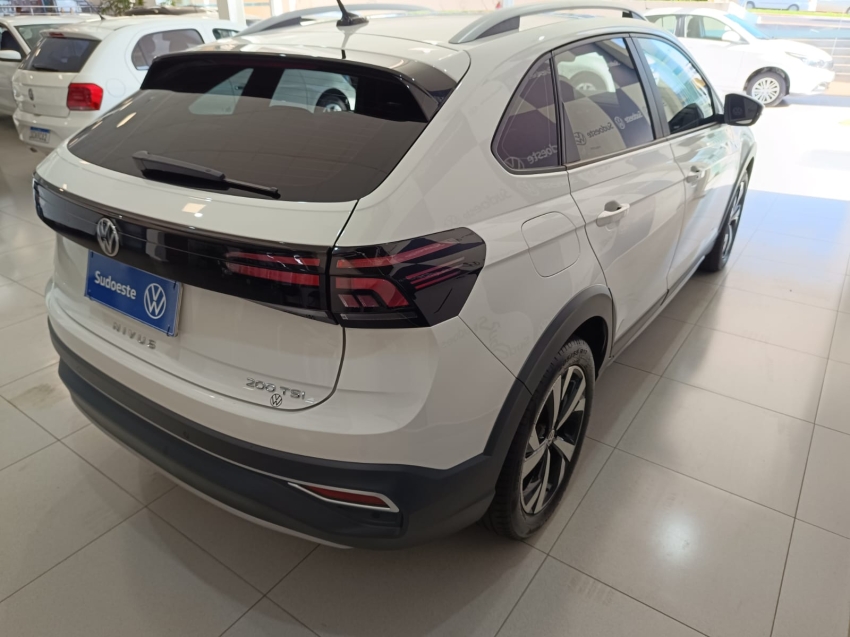 volkswagen nivus 1.0 200 tsi total flex highline automatico 5p 2024