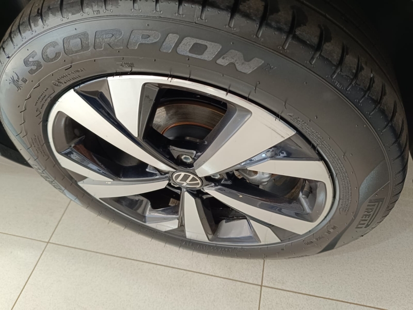 volkswagen nivus 1.0 200 tsi total flex highline automatico 5p 2024