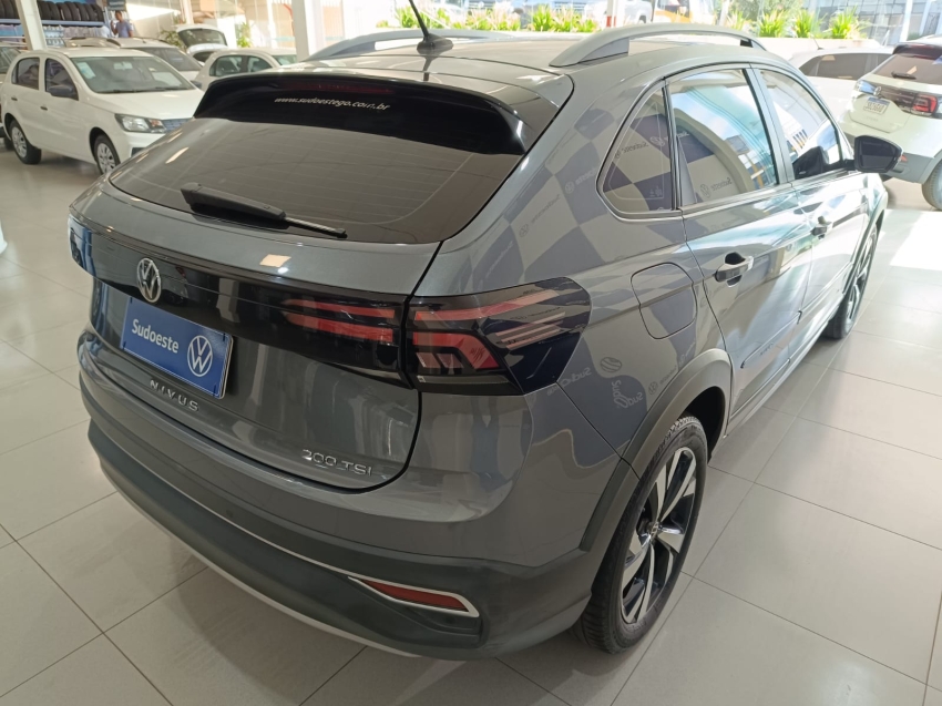 volkswagen nivus 1.0 200 tsi total flex highline automatico 5p 2021
